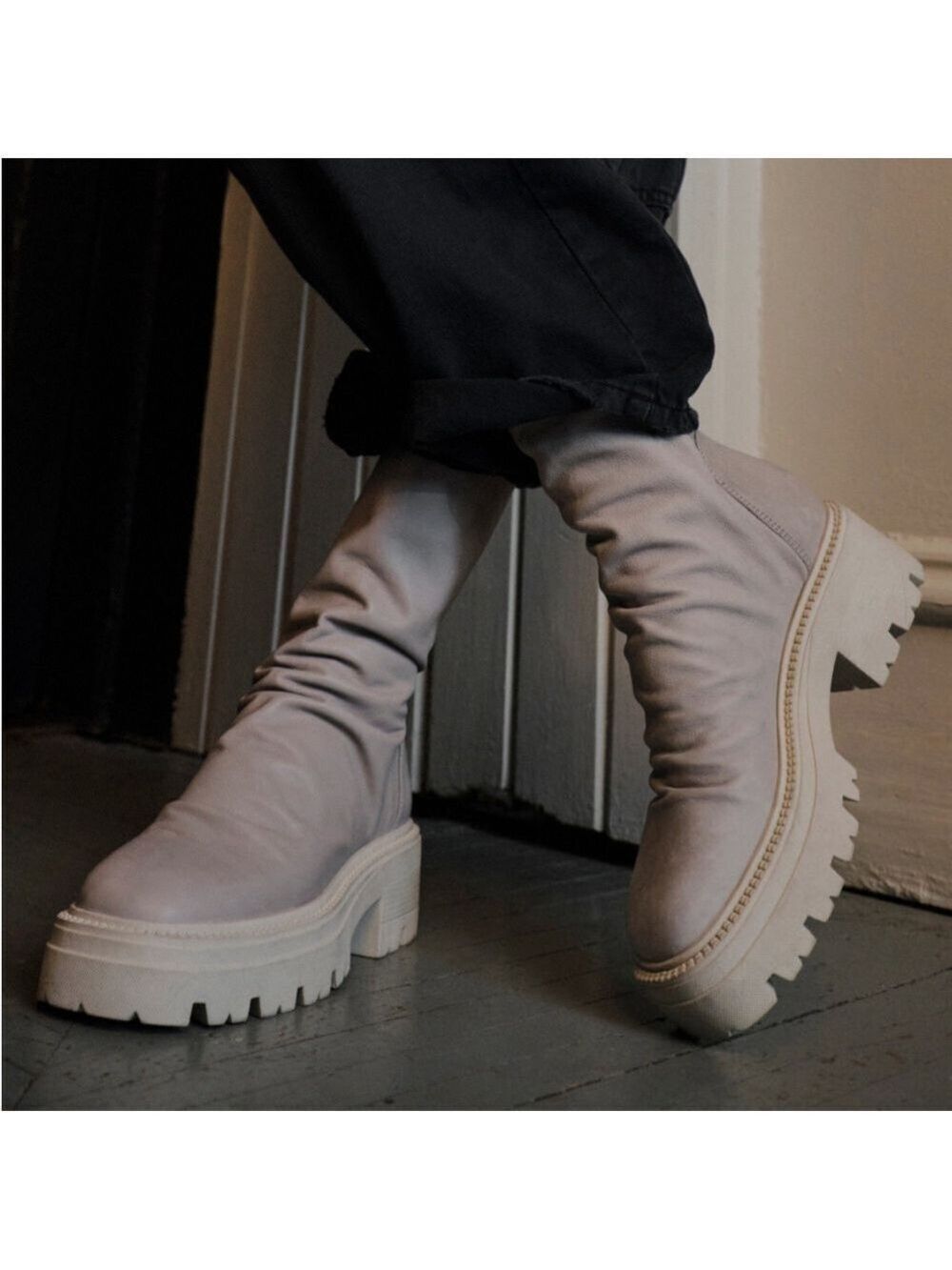Free People Emma Ruche leather Boots grey white chunky sole Sz 39.5